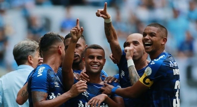 Gaúchos assumem oitava colocação do campeonato
